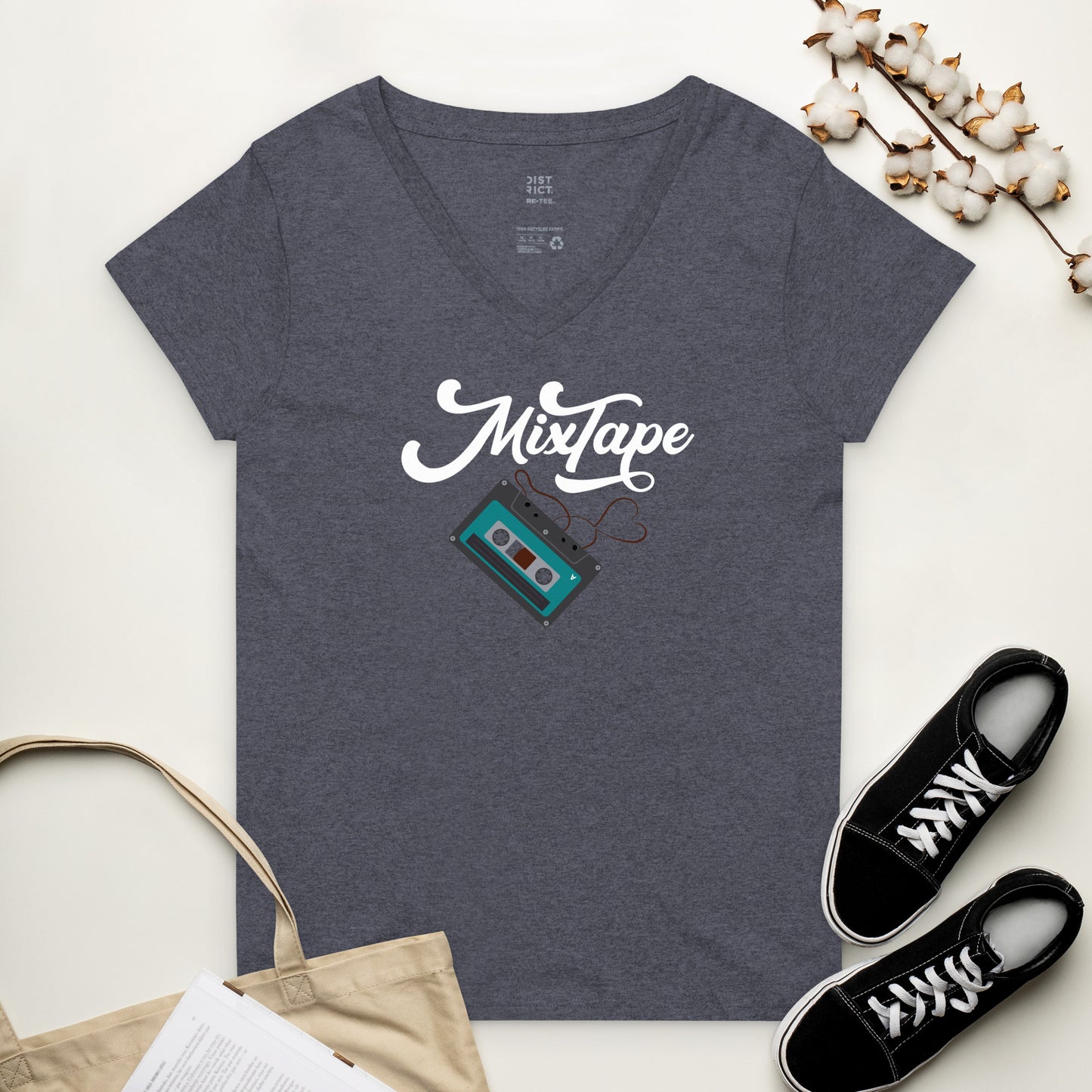 MixTape - Cassette Love: Women’s recycled v-neck t-shirt